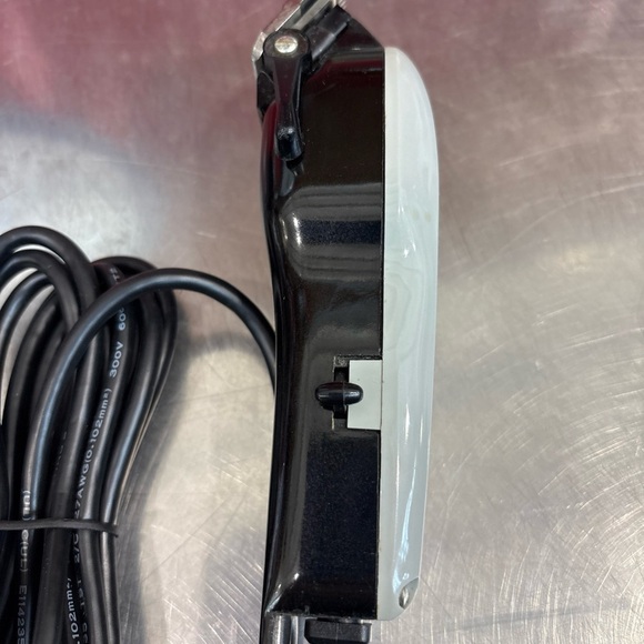 Wahl The Designer Electric Clippers 305G New Cord Refurbished Tested Made in USA - Picture 3 of 5